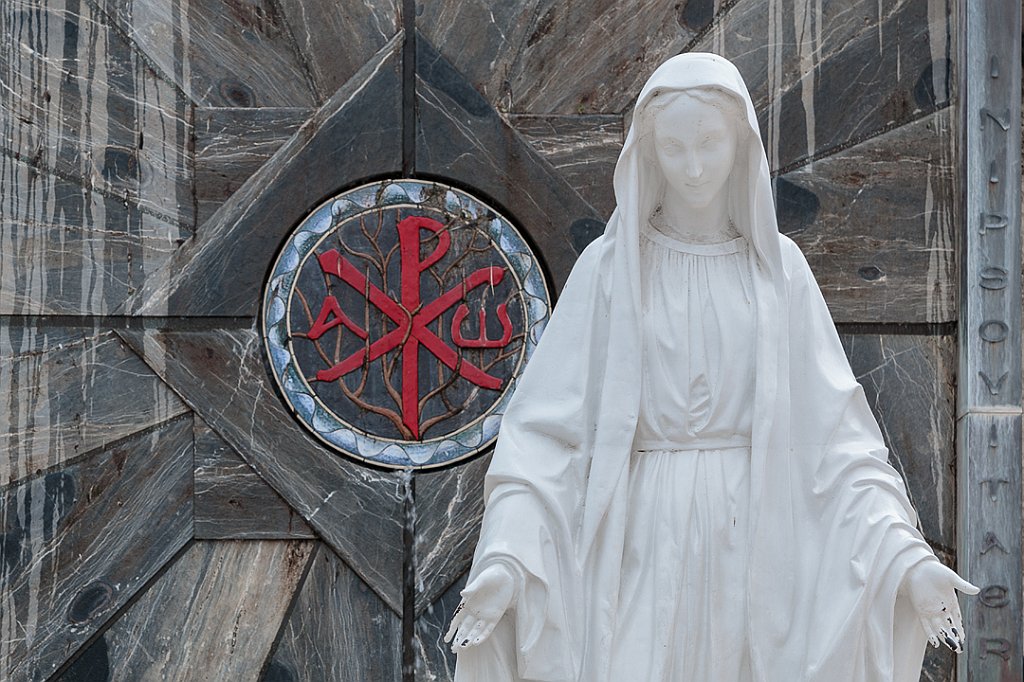 6 - SANTUARIO ANNUNCIAZIONE PIAZZALE PRINCIPALE - MADONNA.jpg